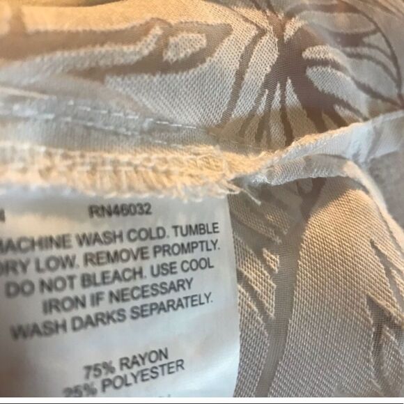 Southern Lady MEDIUM White NWT Blouse - Picture 4 of 5